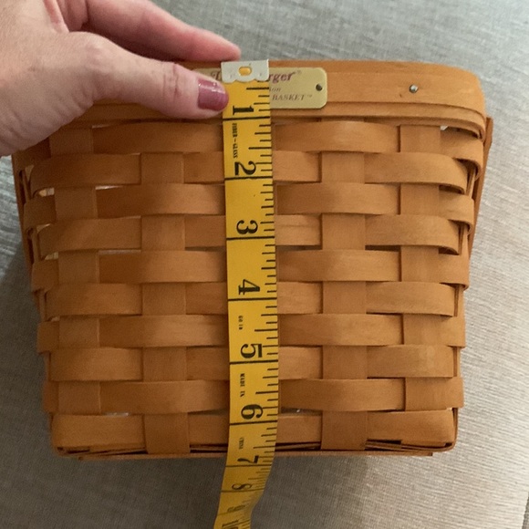 Longaberger 1998 Dresden Tour Basket, 5” x 8 1/2” x 6 1/2” - Picture 13 of 13
